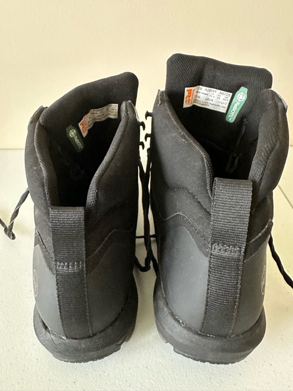 Timberland All-Black Men's Lace-Up Boots size 11.5 pre owned- excellent - Picture 5 of 6